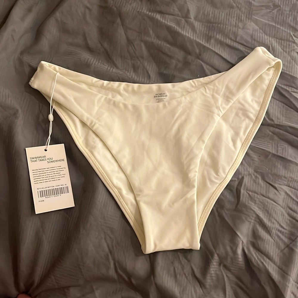 Monday swimwear Seychelles bottom in Ivory. Size Medium. Never worn.